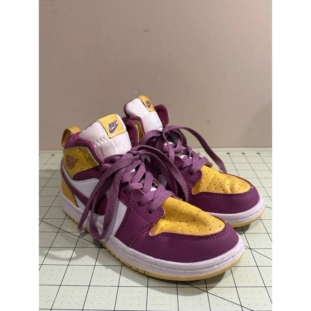 Jordan 1 Retro High OG Brotherhood Size 2.5y‎